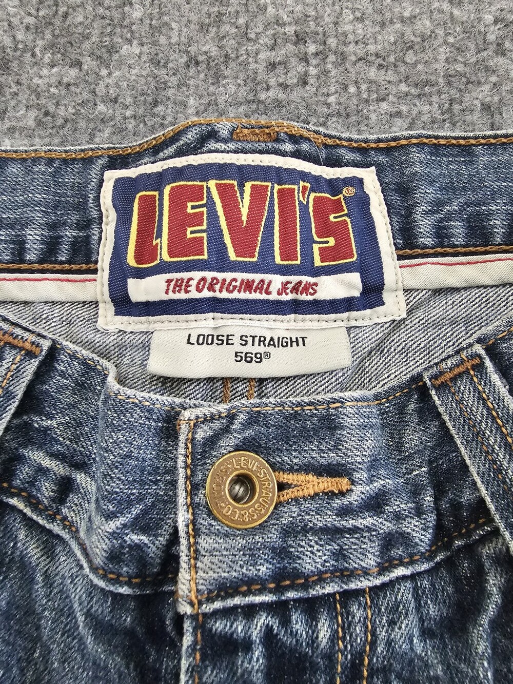 Vintage Levi's Light Blue Relaxed Wide-Leg Jeans 569